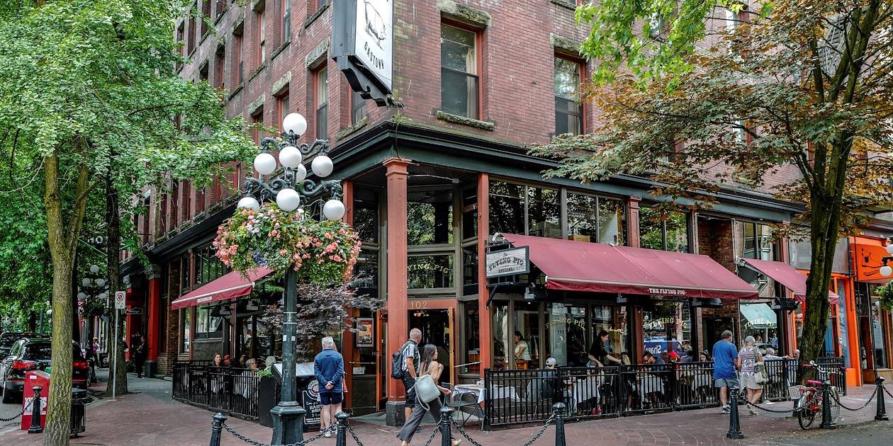 Jour 6 – Quartiers locaux et plage